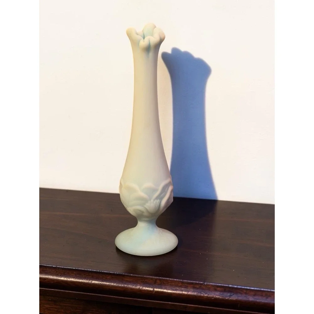 Vintage Fenton Blue Satin Glass Water Lily 10